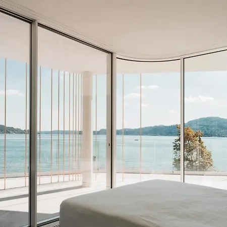 Di Lusso Sul Lago Maggiore Con Darsena Privata Villa *