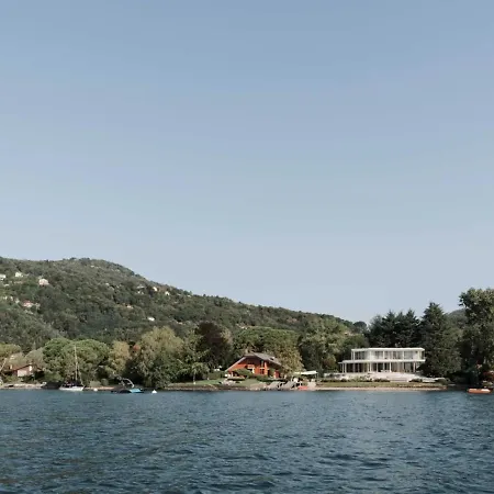 Willa Di Lusso Sul Lago Maggiore Con Darsena Privata Lesa